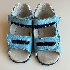 Toddler ortho correcting shoes size 6 (22)